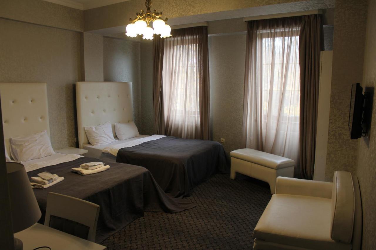 Hotel Plaza Tbilisi Eksteriør billede