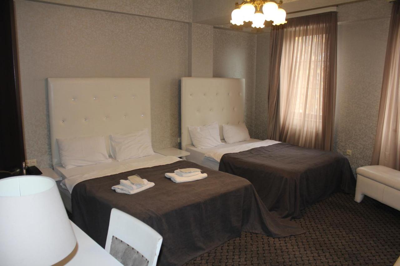 Hotel Plaza Tbilisi Eksteriør billede